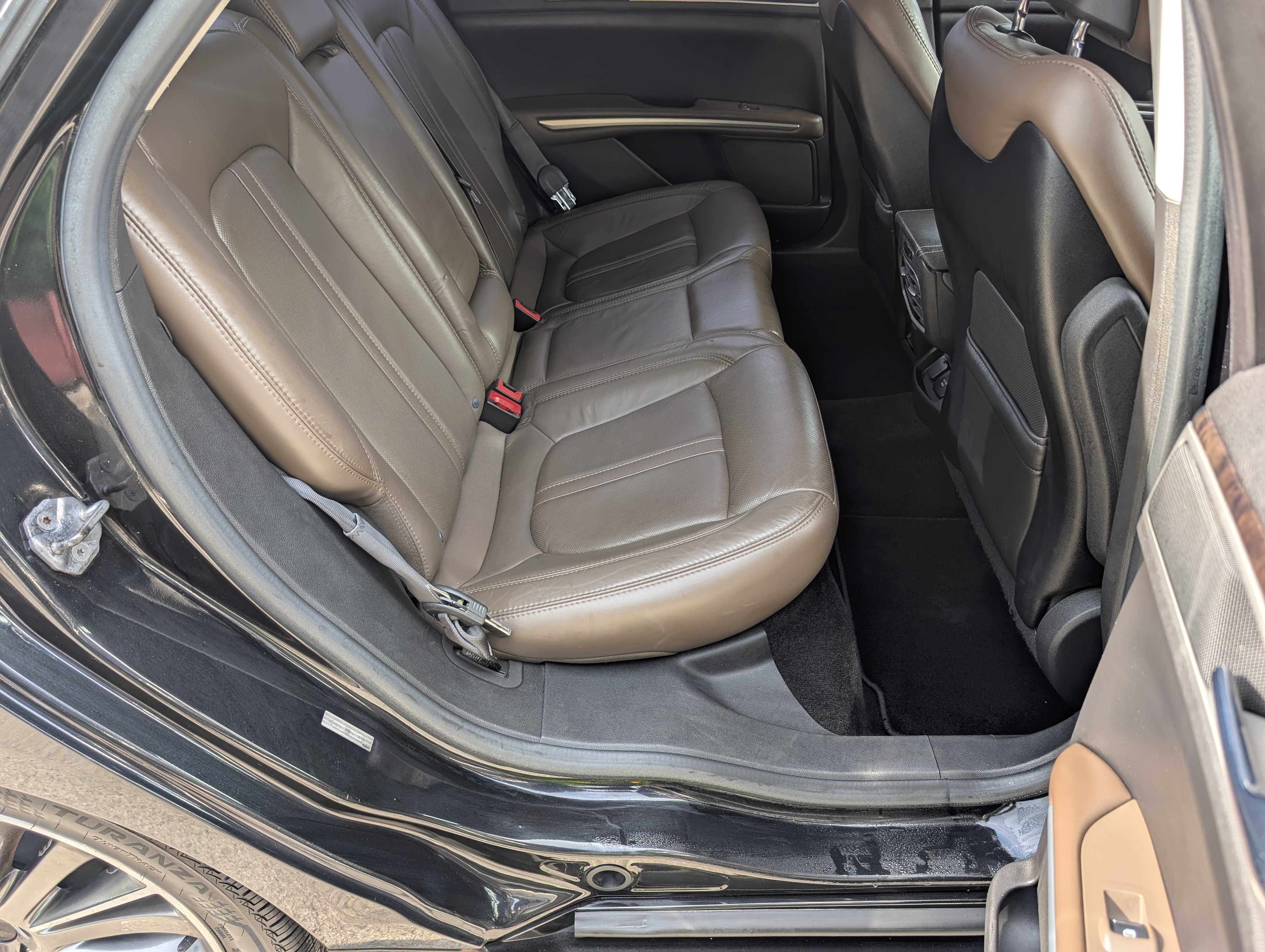 2014 Lincoln MKZ Hybrid - Photo 22